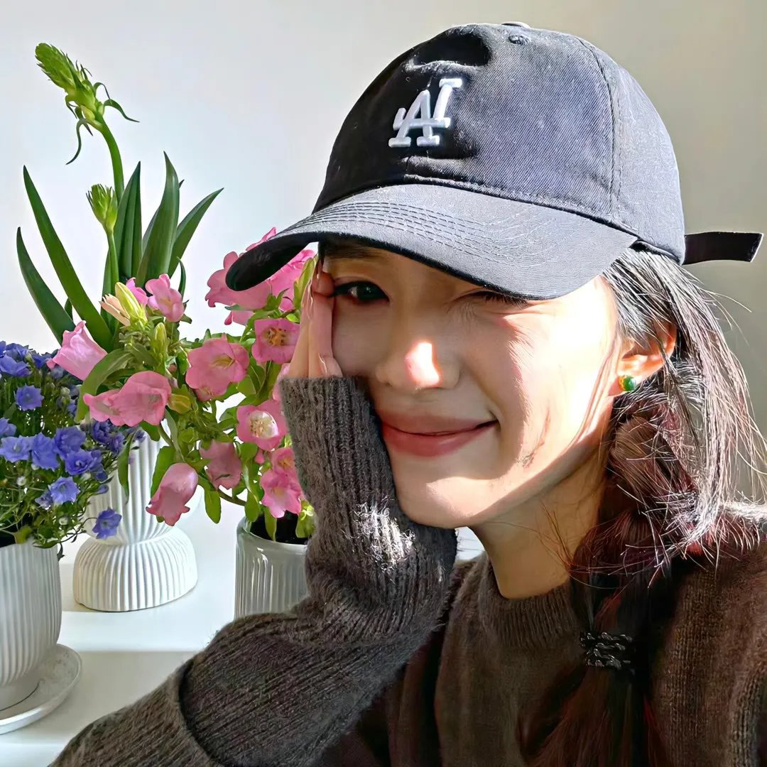 黑暗中的两个人